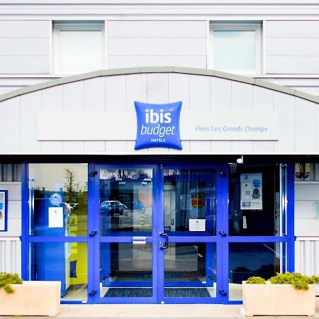 Ibis Budget Flers Grands Champs Extérieur photo