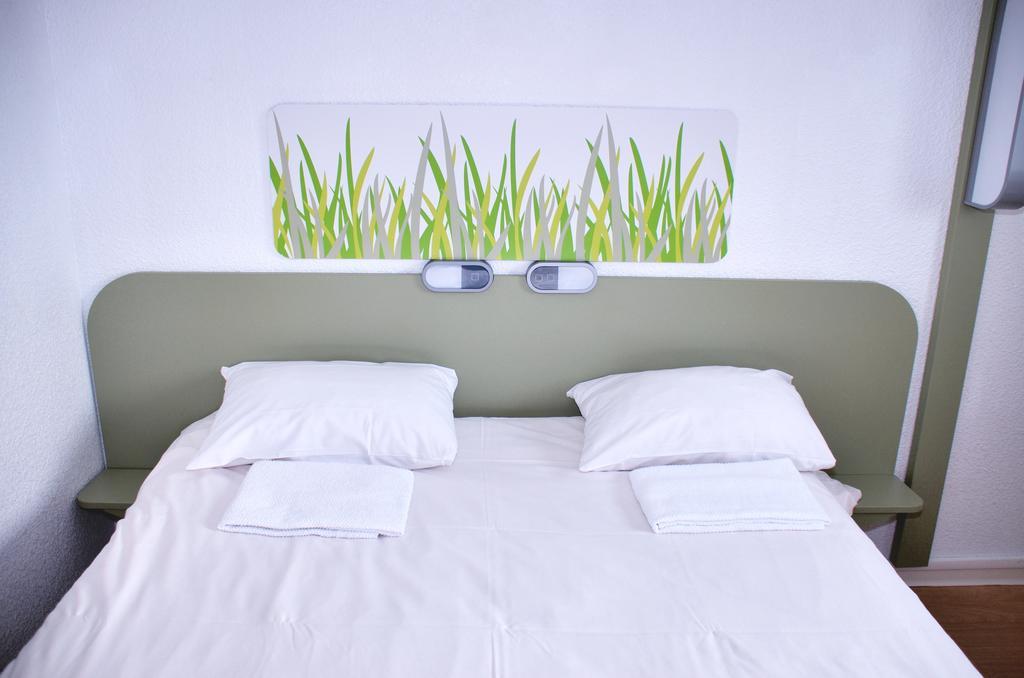 Ibis Budget Flers Grands Champs Chambre photo