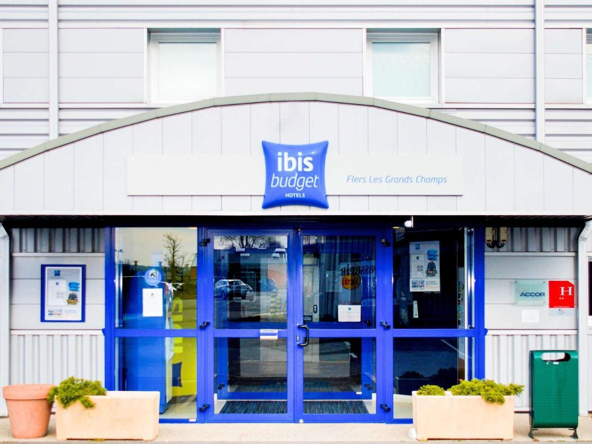 Ibis Budget Flers Grands Champs Extérieur photo
